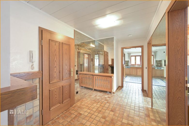 Exklusive 3,5 Zimmer Wohnung mit großzügiger Dachterrasse und Alpenblick!! – Diele