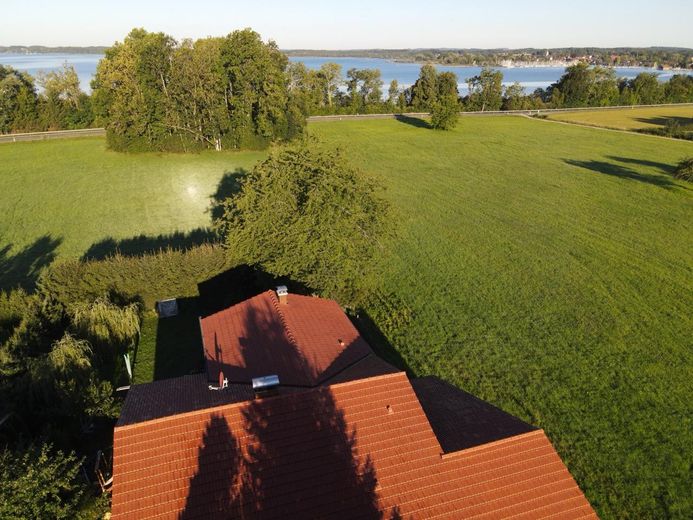 Paradiesische Lage am Chiemsee