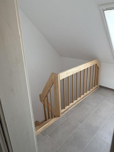3,5 Zimmer DG- ETW im neuw. 2-FH, 91220 Schnaittach  EB 11/23 incl. Gartenanteil/Garage uvm. – Treppenhaus ETW2 DG