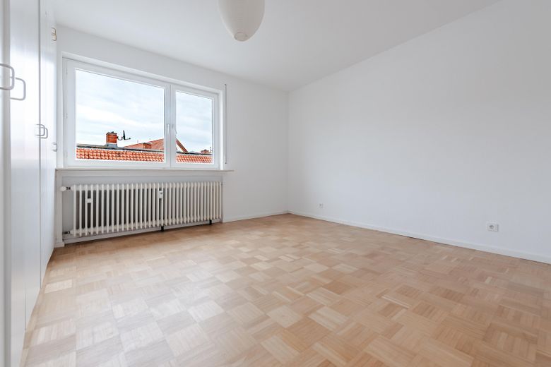 Helle 3-Zimmer-Wohnung mit großem Balkon im Herzen von Bensheim – Schlafzimmer