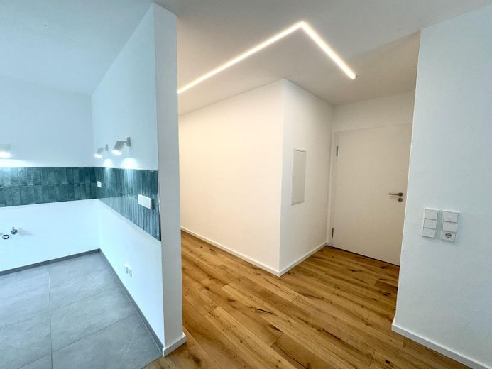 Kernsanierte 3-Zimmer-Wohnung am Bodensee, Balkon, Provisionsfrei – Eingangsbereich / Flur