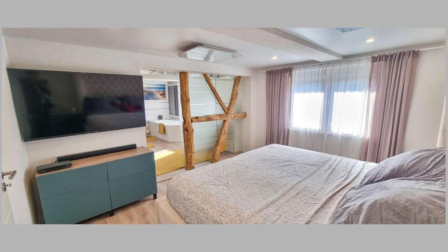 Modernisiertes Einfamilienhaus mit durchdachter Raumgestaltung – Schlafzimmer