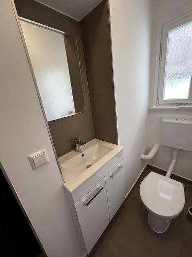 Neu renovierte 3 er WG in Stuttgart Ost 3.OG rechts – Bad