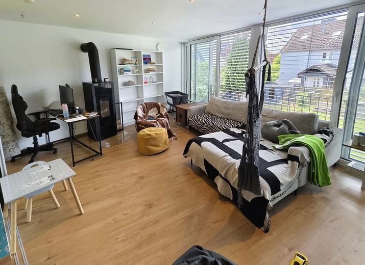 BS - Querum - Exklusives Doppelhausensemble mit moderner Architektur, hohem Wohnkomfort und Garten – Neubau - 1.OG Wohnbereich mit Kaminofen
