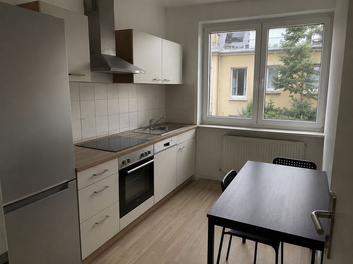 Möbliertes 18 m² WG-Zimmer mit Balkon in Kamp-Lintfort – Küche