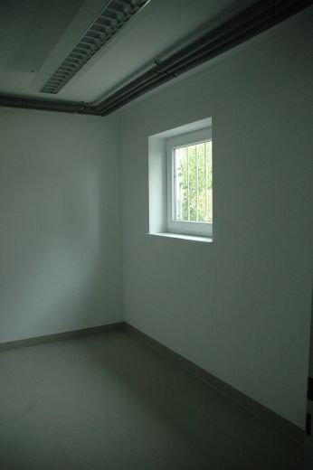 Yeşillikler İçinde Daire – Keller