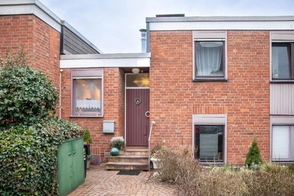 Il lago Unterbacher davanti alla porta! Casa unifamiliare a Düsseldorf-Unterbach – la vostra nuova casa vi aspetta!