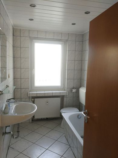 Modernes Zweifamilienhaus in Bredenbeck – Bad Wohnung im Erdgeschoss