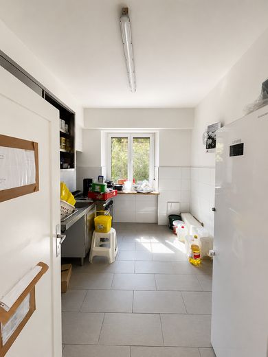 Gewerbeeinheit mit Ausstattung ideal für Metzgerei, Bäckerei oder Imbiss – Küche