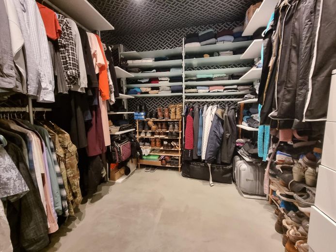 Schöne Wohnung in Innenstadtlage – Ankleidezimmer