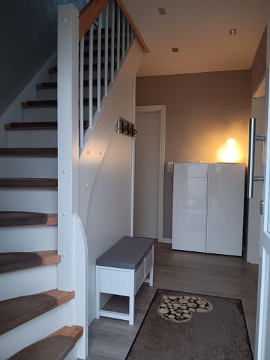Eingang mit Treppe