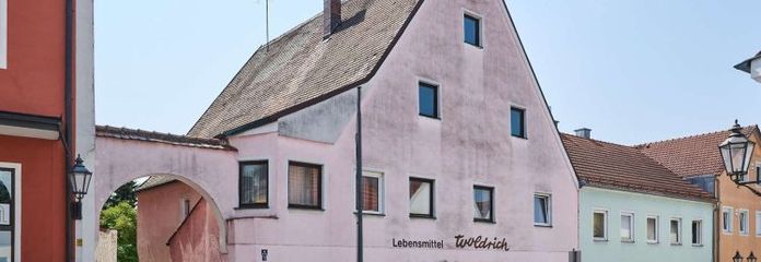 Ihre Vision, Ihr Projekt: Historisches Anwesen mit 10 Zimmern und 916m² Grund wartet auf Sie