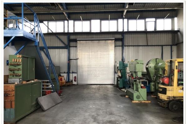 Lager 408 m² Büro 234 m² zu mieten Nähe Autobahn A6 Schwabach