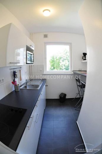 Helle 3-Zimmer-Wohnung mit Balkon in Berlin Wilmersdorf, möbliert – 061aba7ce27716bc5ed9ce8043ef5d540af4414c.jpg
