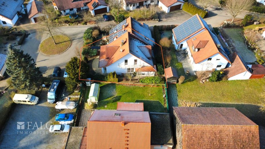 Halbes Haus, volles Glück, sofort einziehen! - FALC Immobilien Heilbronn – Ihr neues Reich