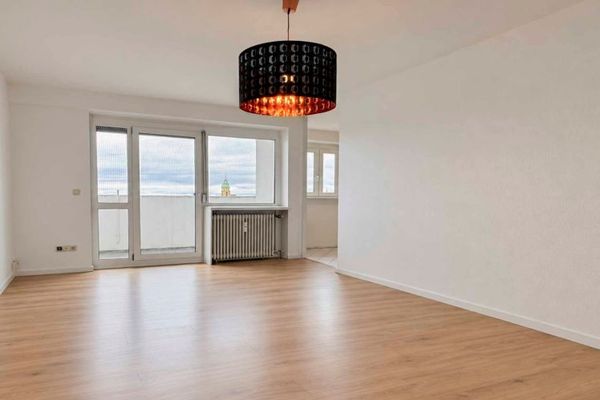 Ideale Kapitalanlage: Ca. 4,7 % Bruttomietrendite - Balkon, Aufzug und Westbalkon