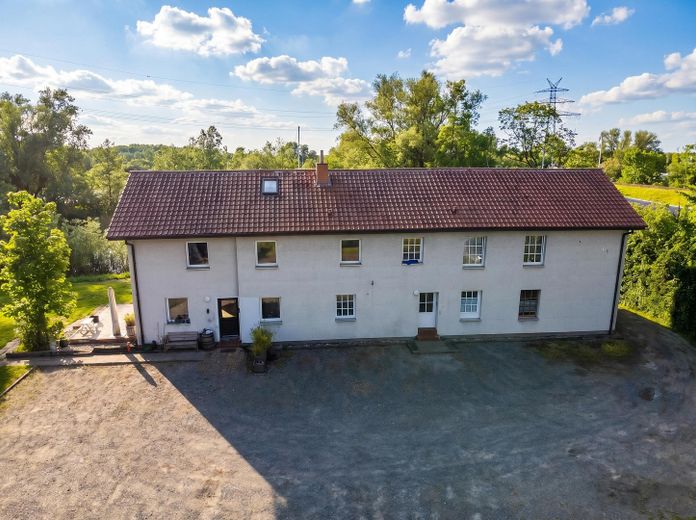Einzigartiger Resthof / Schwinger Yachthafen / 3 Wohneinheiten, Reitanlage & Pferdestall / Stade – Wohngebäude