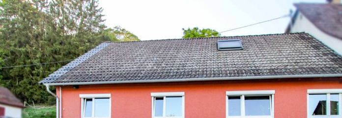 Ihr neues Zuhause: Sanierte Doppelhaushälfte mit Garage, Carport und Nebengebäude in Aulfingen