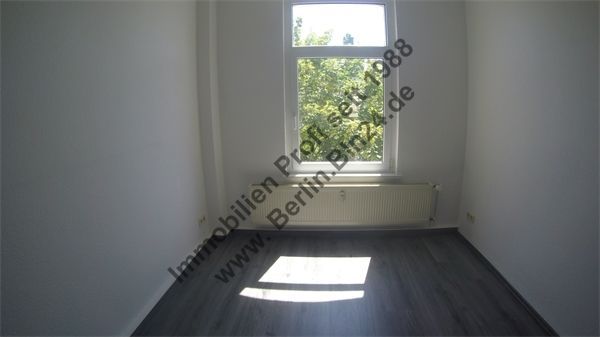 Mietwohnung günstiges Dachgeschoß -- 2er WG - ZweitBezug SüdBalkon – G0030154