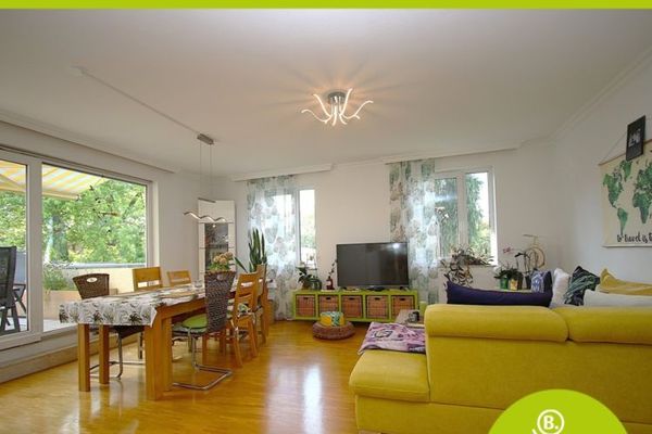 POINT FORT Appartement à la Rosenhöhe avec terrasse XL privée, balcon et place de parking en sous-sol