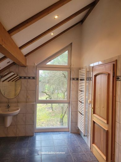 Due immobili versatili in un unico pacchetto /  È possibile anche la vendita separata! – Haus 8b - Elternbad
