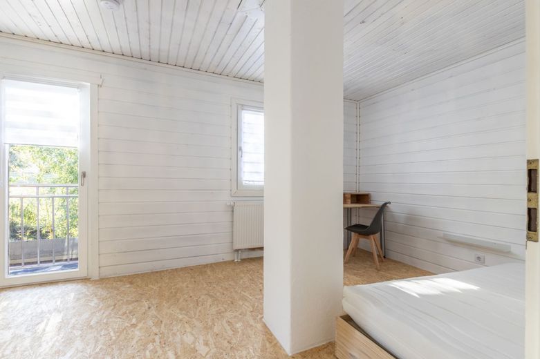 Über 8 % Rendite: Boardinghouse-Ensemble: 3 Gebäude &amp; Garten – Gebäude 3 | WG_Schlafzimmer