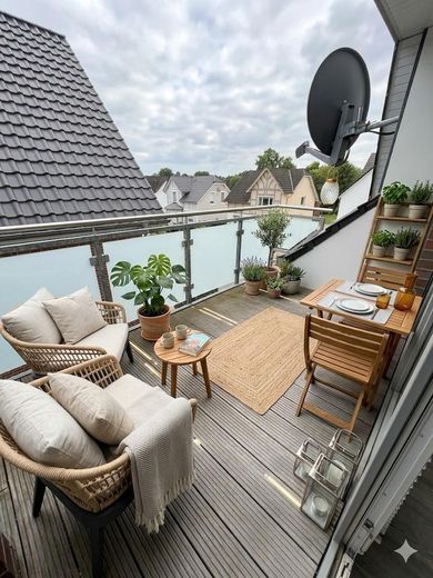 Traumhafte 2-Zimmer Wohnung - zentral gelegen – Balkon