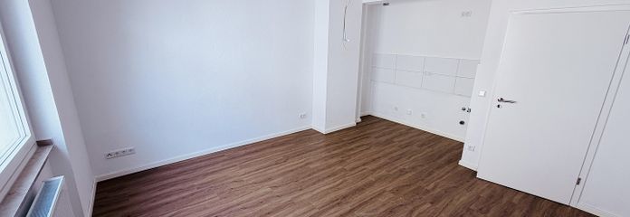 Erstbezug nach Kernsanierung: Modernes 1‑Zimmer‑Apartment mit Duschbad & Keller in Düsseldorf‑Rath – Wohn/Ess-Schlafzimmer
