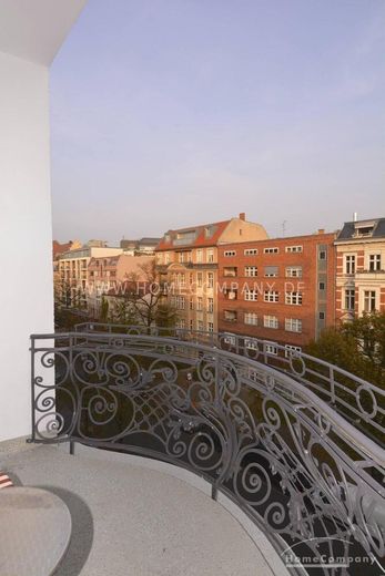 Große 5-Zimmer-Wohnung in Charlottenburg, komplett möbliert, Berlin – 01b1406dacf07c0f17b2f69ab50eb82a54f66cf0.jpg