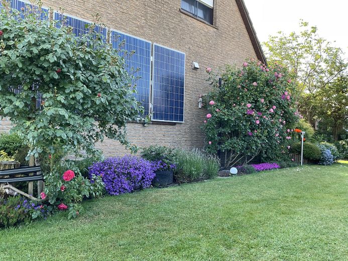 Photovoltaikanlage Hausseite