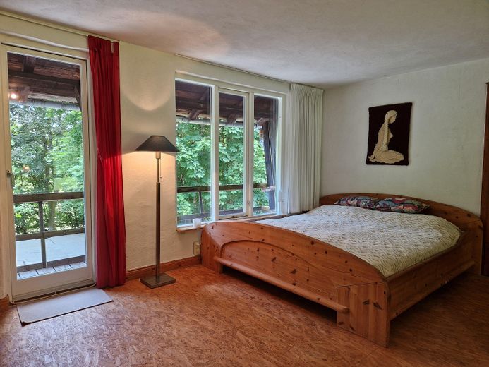 Landhaus am Rande des Nationalparks Hunsrück-Hochwald – Wohn-Schlafzimmer Bienenhaus