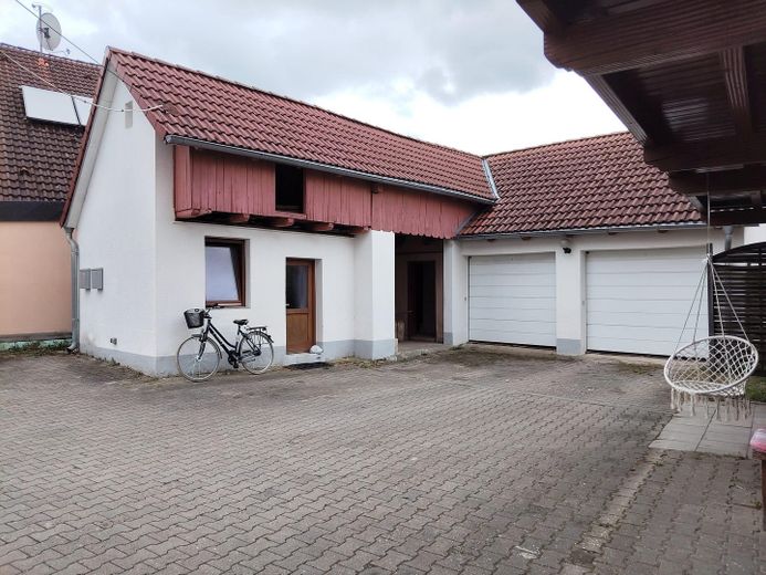 Zwei EFH mit Nebengebäude in Hemhofen – Doppelgarage mit Geräteschuppe