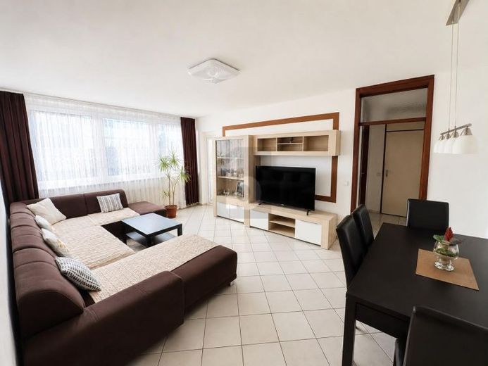 AUFZUG, BALKON & STELLPLATZ INKLUSIVE – Foto 1