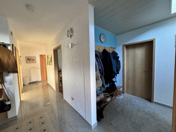 210 m² का विशाल कतारबद्ध छोर का मकान, सौना और वातानुकूलन सहित – EG - Eingangsbereich 1