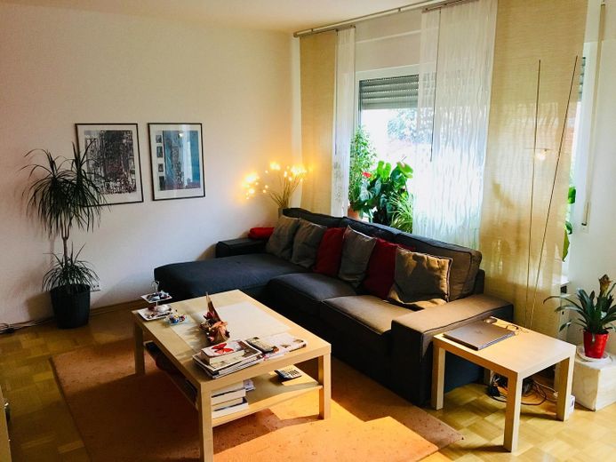 Reihenmittelhaus sehr zentral in Friedrichshafen 600 m vom Bodensee – Wohnzimmer