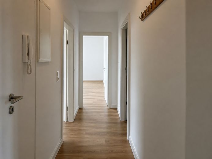 Oldenburg 16 m² | Ammobiliato | appena ristrutturato | vicino all’università | WG per 2 persone – Flur