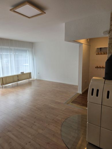 Атмосфера будинку замість квартири 108,5 м² комфорту для життя з каміном 2 балконами та сучасною кухнею в Solingen-Wald – Фотографія 8