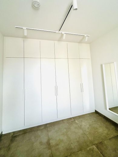 Exclusives Penthouse mit 90 qm Dachterrasse und Bergblick – Schlafzimmer