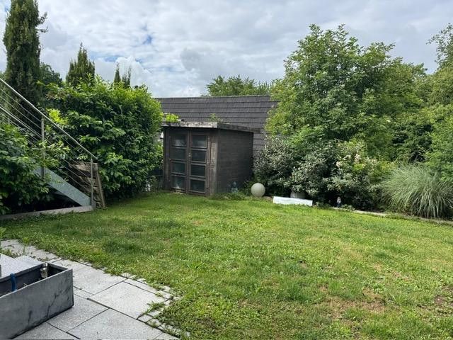 Traumhaftes Einfamilienhaus mit Seesicht im Guggenbühl – Garten