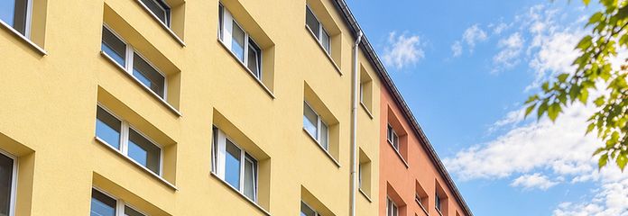 ASANSÖRLÜ YAŞAM San. 2 odalı daire, geniş balkon/modern duş/ankastre mutfak/engelsiz erişim – Referenzfoto Hausansicht