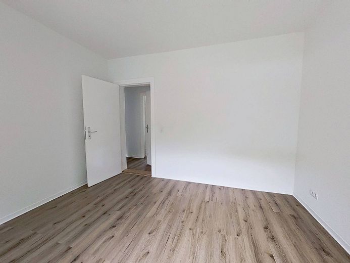 Draußen bläst der Herbstwind, bei uns schmelzen die Kosten - 1 NKM FREI: Schöne 3-Zimmer-Wohnung in fußläufiger Altstadtnähe – Ansicht II: Schlafzimmer I
