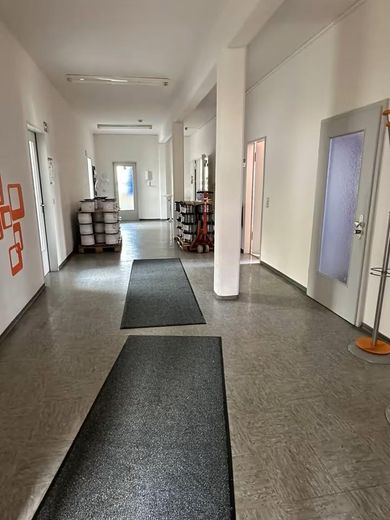 Kiralık ofis/muayenehane ve/veya depo alanı – Innensicht UG