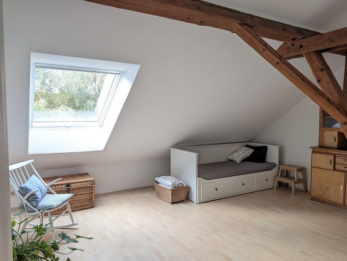Platz zum Leben! Provisionsfreies Reihenhaus in der Gartenstadt Flensburg – DG Raum 2