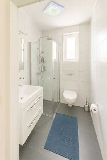 Gelegenheit: Pflegeleichte Terrasse 190 m² Raumwunder mit Sauna & Homeoffice Möglichkeit – Foto 5