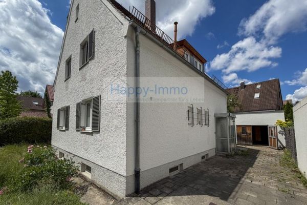 Grundstück mit Sanierungsbedürftigem Einfamilienhaus