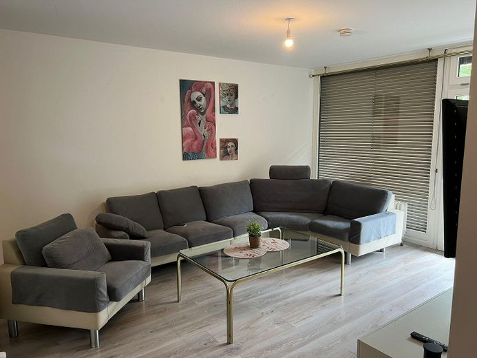 Tasteful 3-room apartment with upscale interior and balcony in Munich Perlach – Foto 4