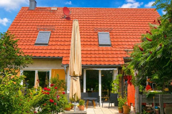 Idyllic home with spacious plot