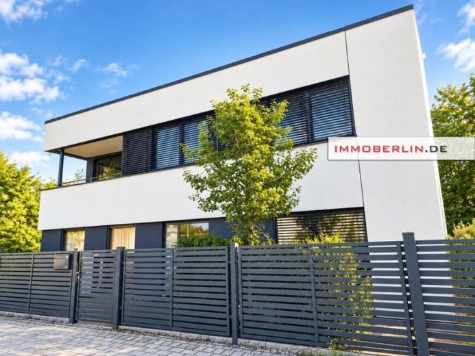 IMMOBERLIN.DE - शानदार प्राकृतिक परिवेश में डिज़ाइनयुक्त माहौल वाला उत्कृष्ट बाउहाउस शैली का एकल-परिवार घर – फोटो 1