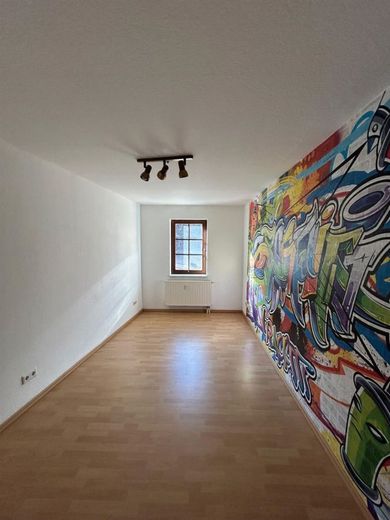 Gemütliche 2-Zimmer mit Laminat in ruhiger Lage! – PHOTO-2025-03-27-09-45-14_3