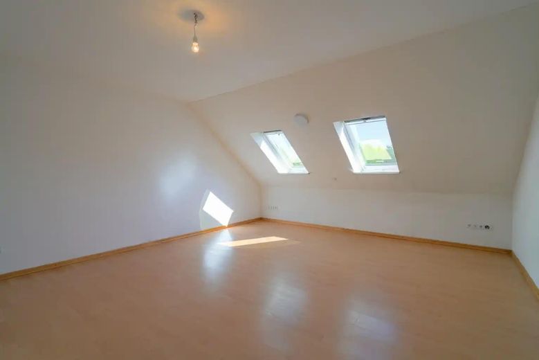 Amplia casa bifamiliar/zona de uso mixto, 280 m² – Foto 16